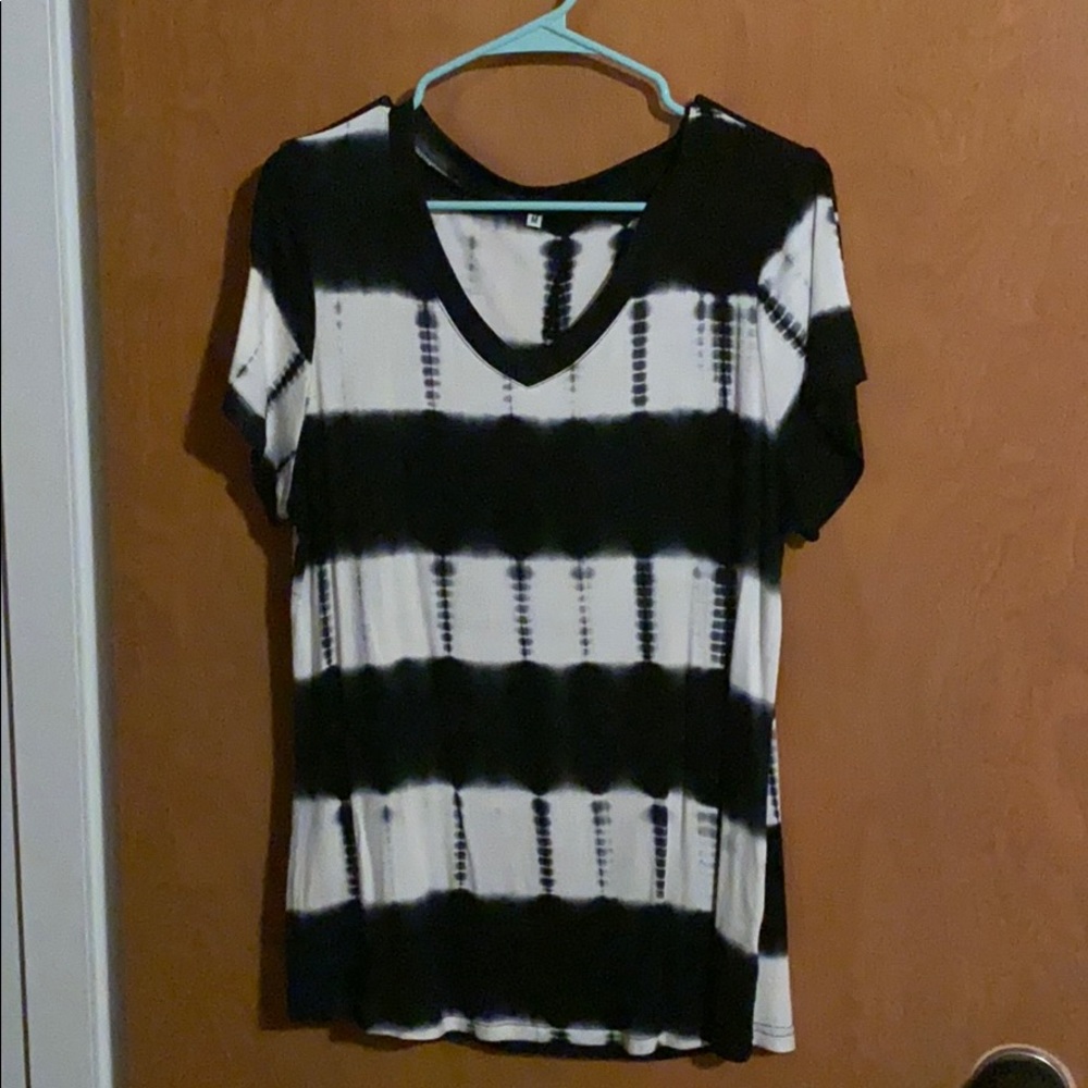 Tee